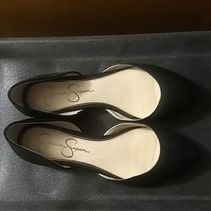 Black ballet flats